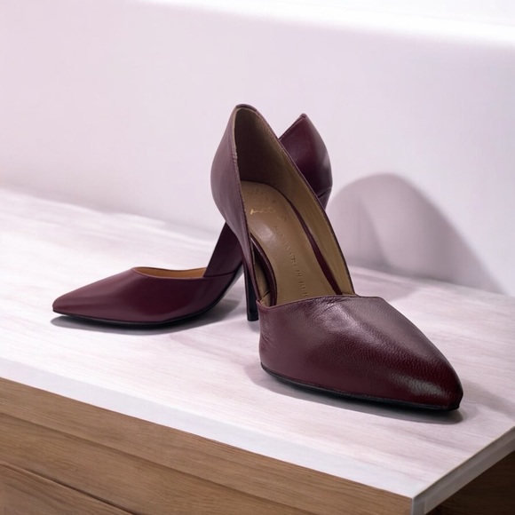 BANANA REPUBLIC Leather Heels - Picture 7 of 12